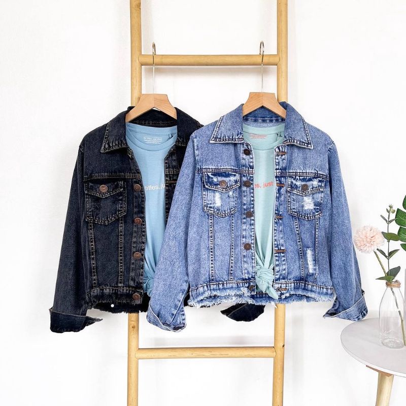 Jaket Jeans Kancing Oversize Crop Wanita