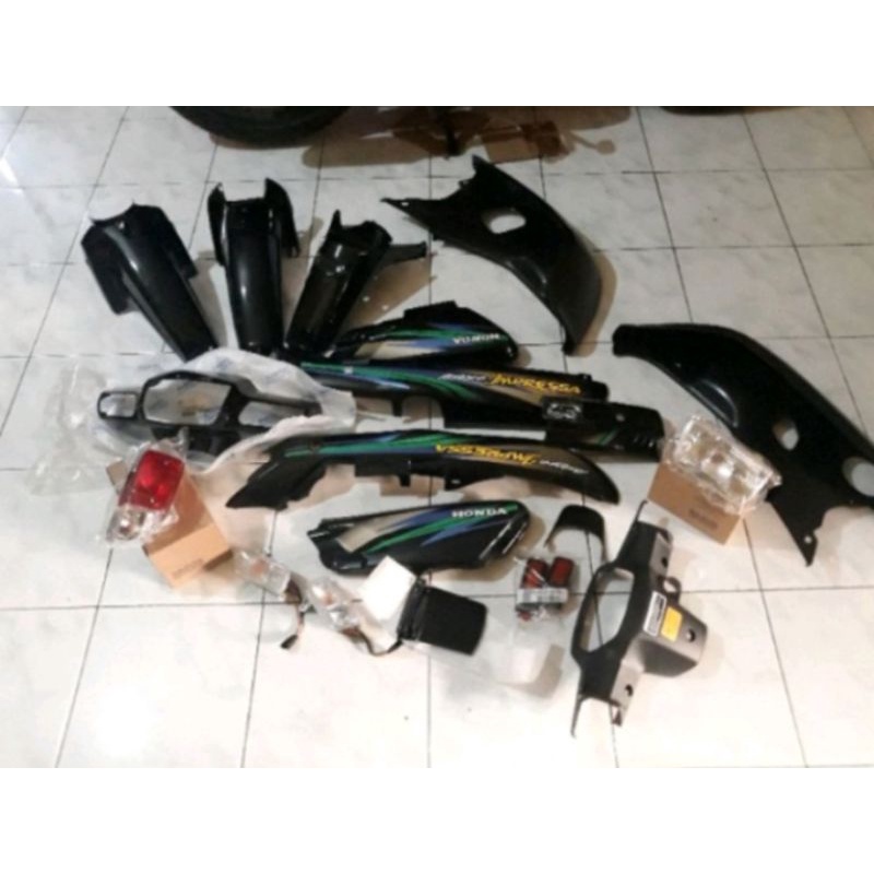 COVER FULLSET-FULL BODI SATU MOTOR ASTREA GRAND 97 BERSTRIPING HIJAU PLUS LAMPU2