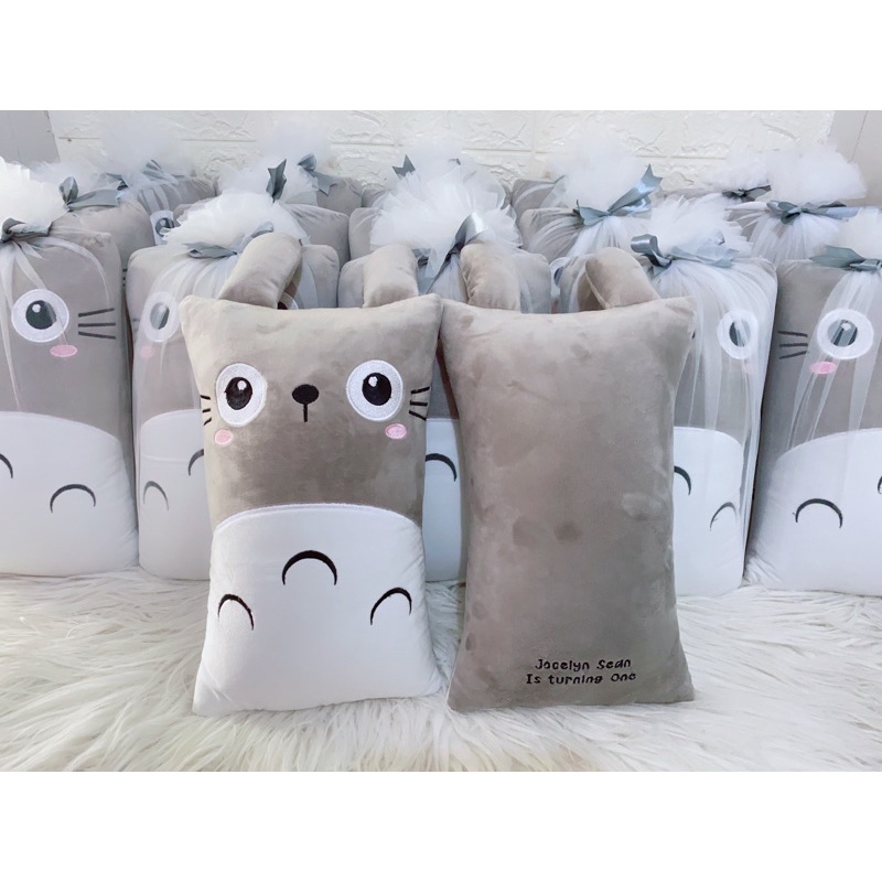 

souvenir bantal ka astrid