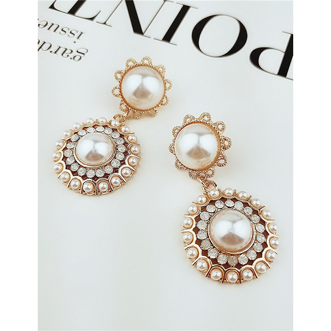 LRC Anting Tusuk Fashion Gold Pearl Earrings F49289