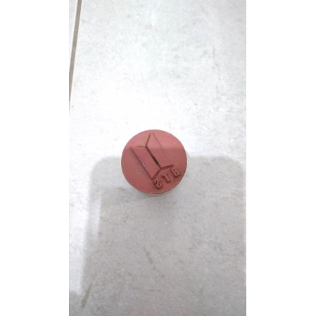 

stempel kayu BTS