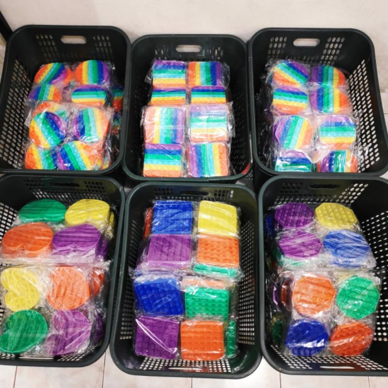 Pop It Fidget Toys / Fidget Pop It Squishy / Mainan Anak Pop It / Fidget Pop It /Mainan Karet Squisy