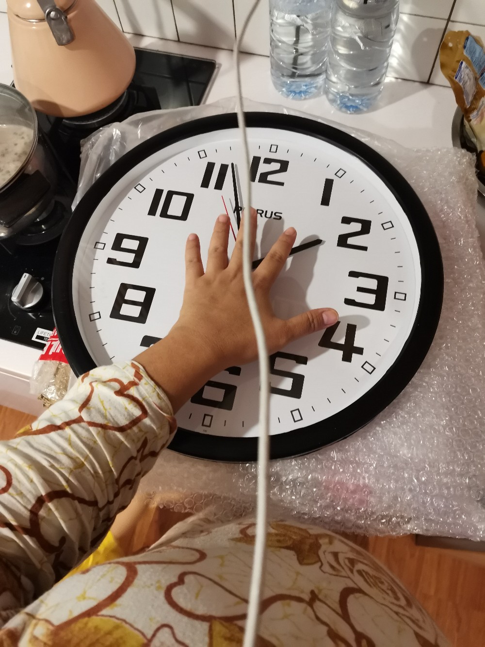 Jam Dinding Piorus - Standart Quartz (black) 40 Cm