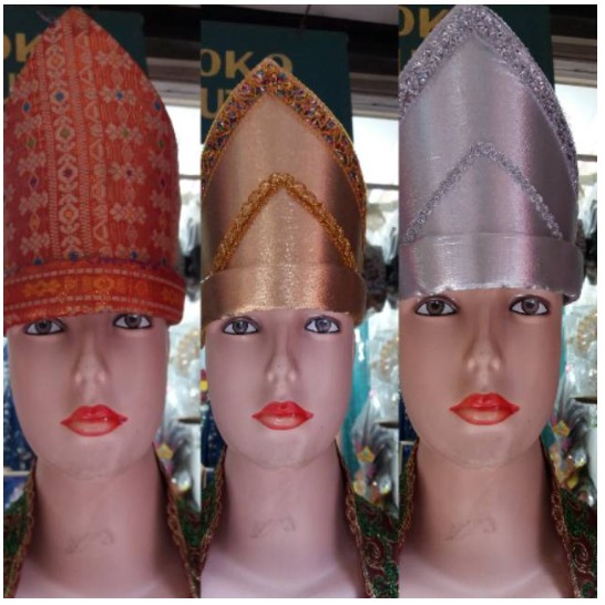 Topi Segitiga Adat Sumatera dan melayu (Padang, palembang)