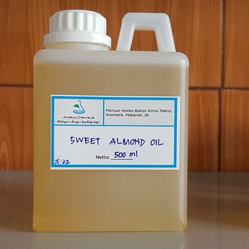 

Swee Almond Oil ~ Organik ~ Cosmetic grade ~ 1 Liter ~ Original