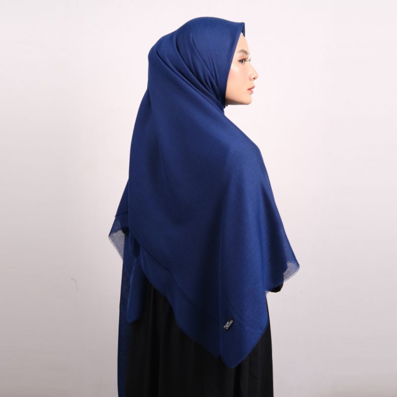 Jilbab Segi Empat Jumbo Syari Saudia Rawis 140x140 / Segiempat Jumbo Premium Warna Navy  - Shararia 