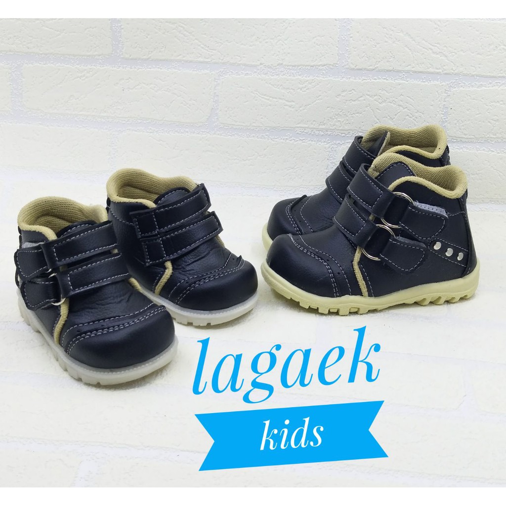  SEPATU  BOOTS ANAK  USIA  1 2 3 4 5 TAHUN  HITAM SEPATU  ANAK  