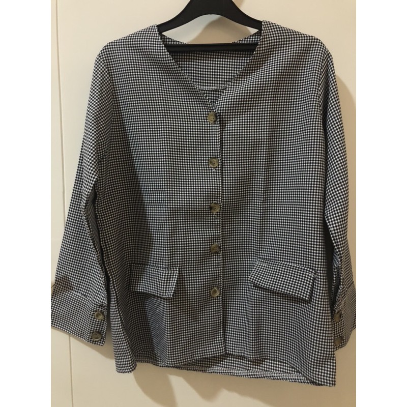 Black & White Long-Sleeve Blouse