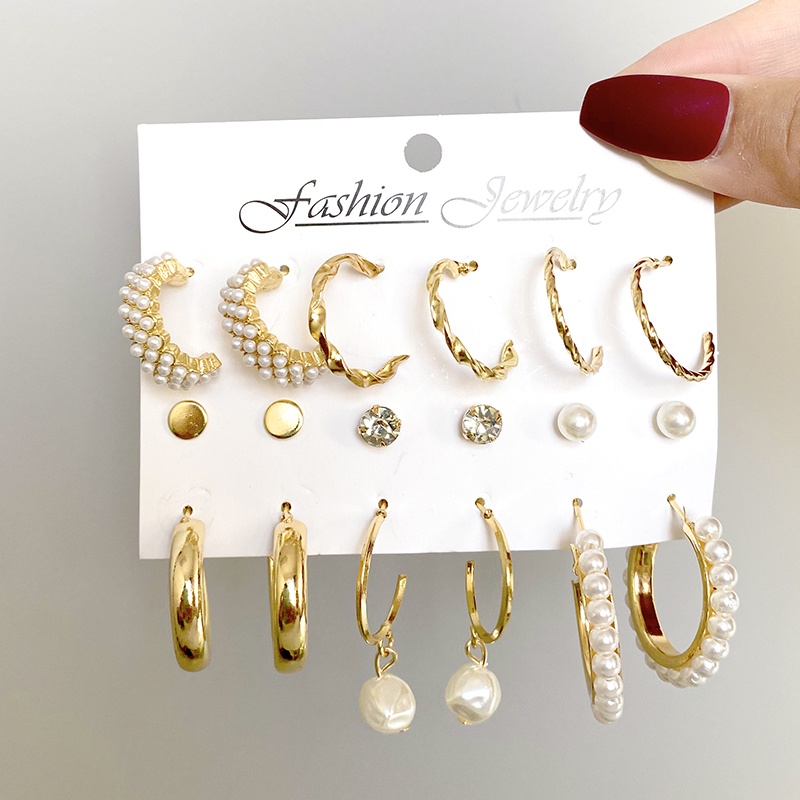 YEEZII Set Anting Stud Hias Liontin Kupu-Kupu Hati Berlian Mutiara Bahan Resin Untuk Wanita