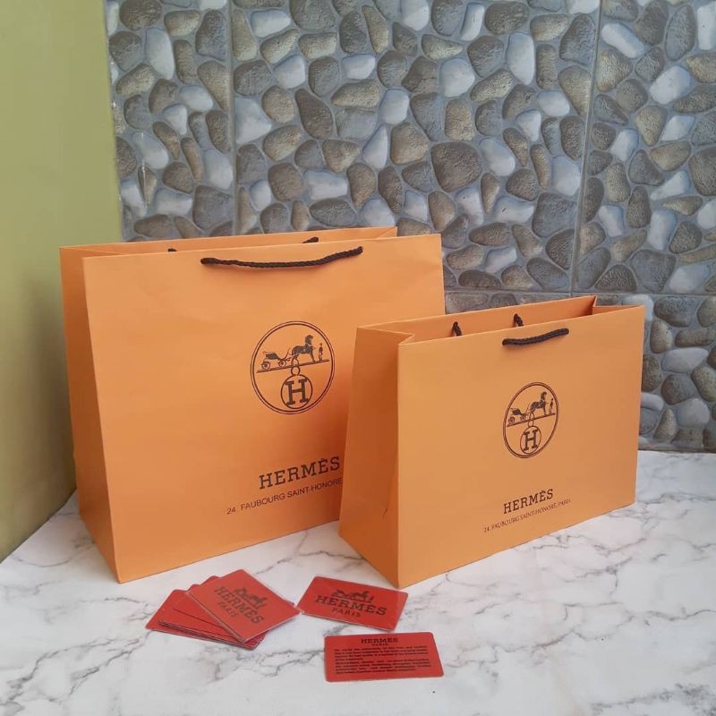 

Paperbag Brand H Size Large & Medium Shopping Bag Paper Bag Branded Gift Wrapping