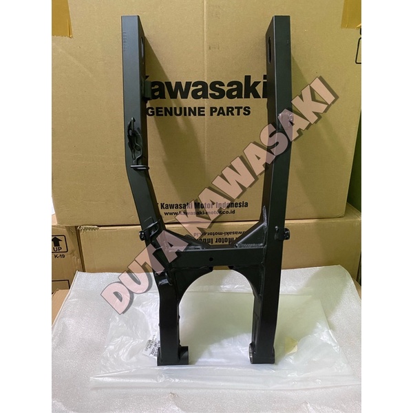 SWING ARM NINJA RR MONO 250SL HITAM ORIGINAL