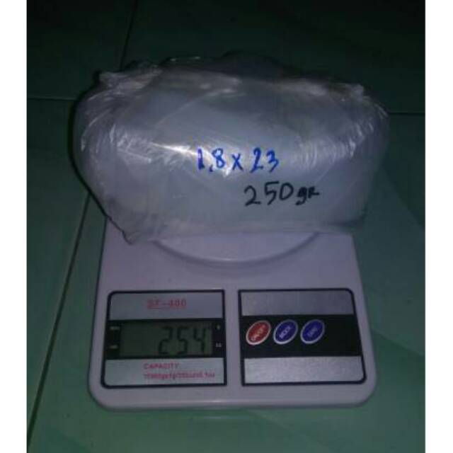 

Plastik Es Pensil/Plastik Es Pensil uk 1,8x23cm kemasan 250gr