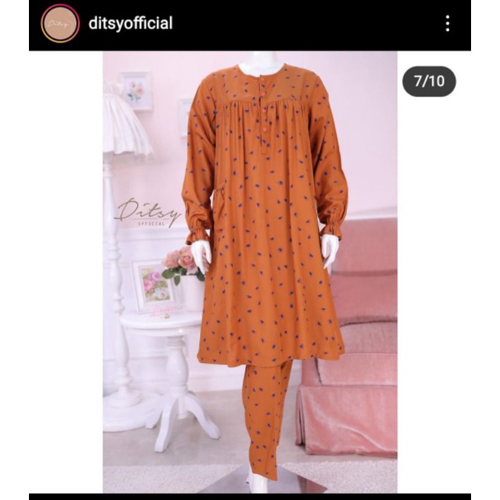 Sunny Pajamas size M by Ditsy