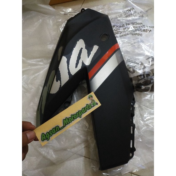 Fering atas kanan hitam doff stiker  ninja 250 Sl rr mono 2019 original Kawasaki