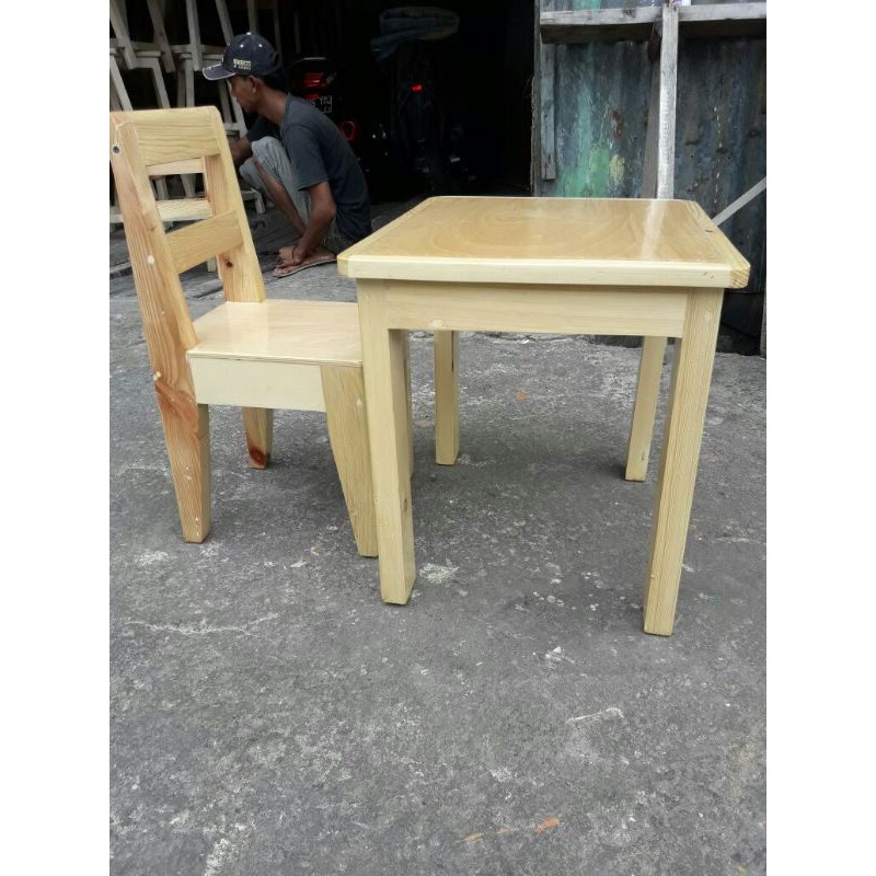 meja kursi belajar anak PAUD/ TK
