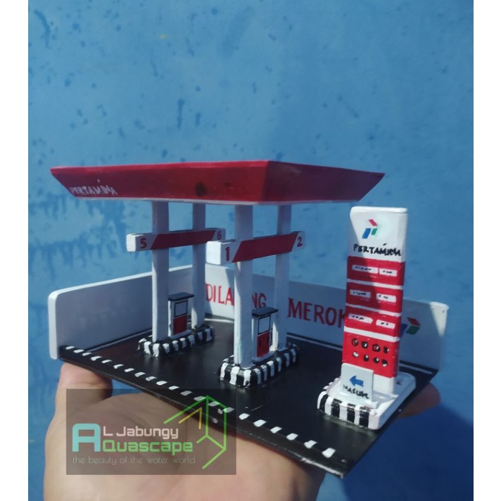 Miniatur pom bensin untuk aquascape/aquarium/paludarium bahan pvc