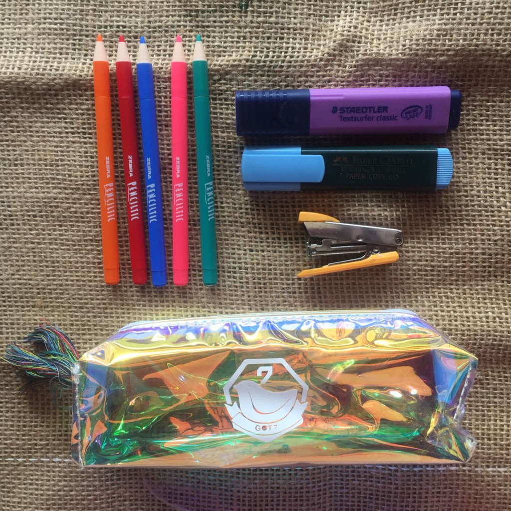 

TEMPAT PENSIL GOT7 HOLO