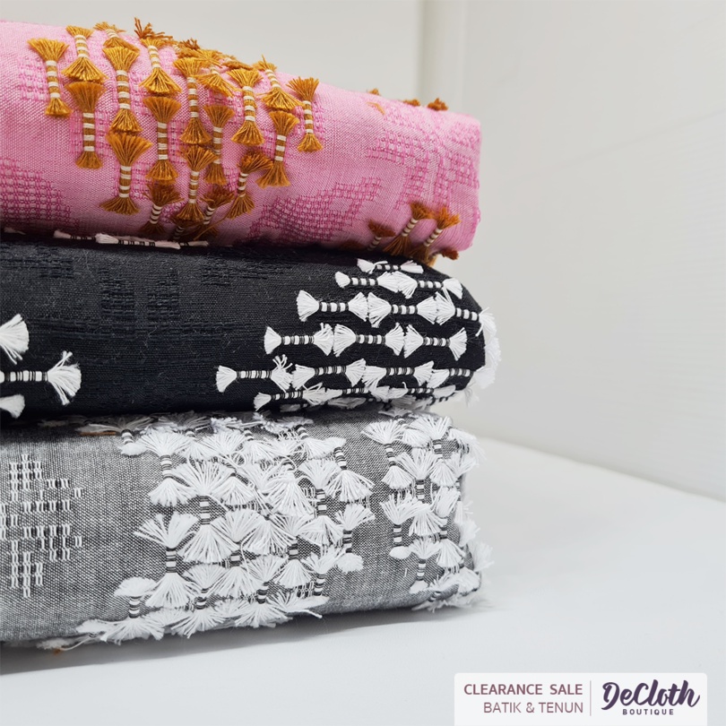 Kain Tenun Bulu-Bulu