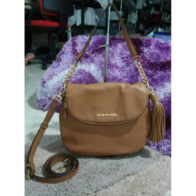 MICHAEL KORS BEDFORD TASSEL