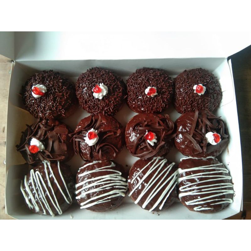 

Donat Blackforest Mini isi 12 pcs /Donat Coklat