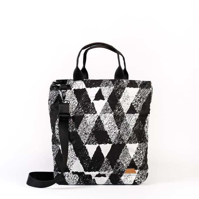 DAAVUU Billie Tote Bag/Sling Bag/Shoulder Bag Unisex - Black/White