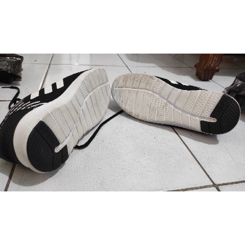 Adidas 42 preloved