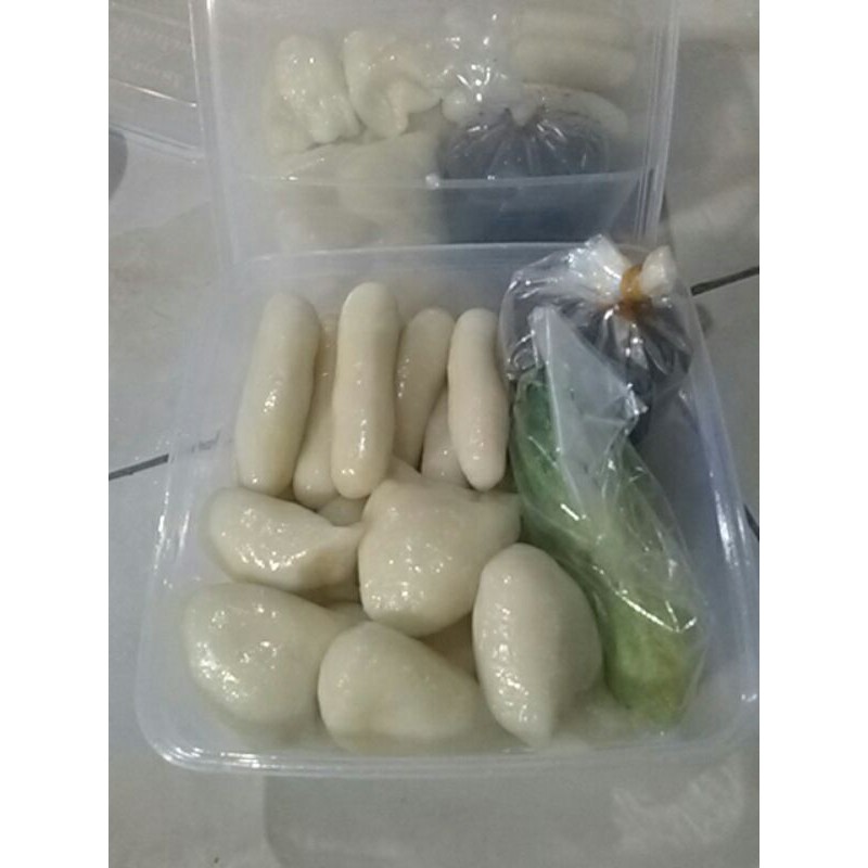 

Pempek KW (Pempek tanpa ikan)