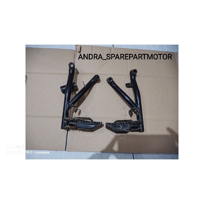 SET POSTEP FOOTSTEP VARIO 110 TECHNO/KARBU ORIGINAL