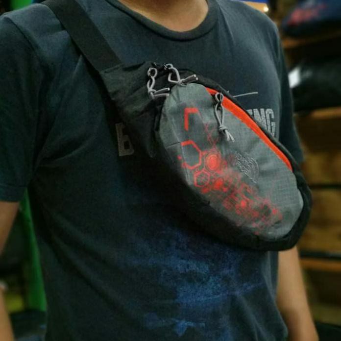 WAIST BAG / BODYBAG / TAS SELEMPANG / TNF BAHAN WATERPROOF NOT EIGER