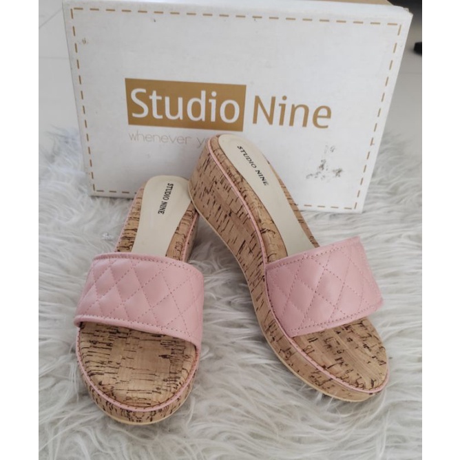sandal studio nine