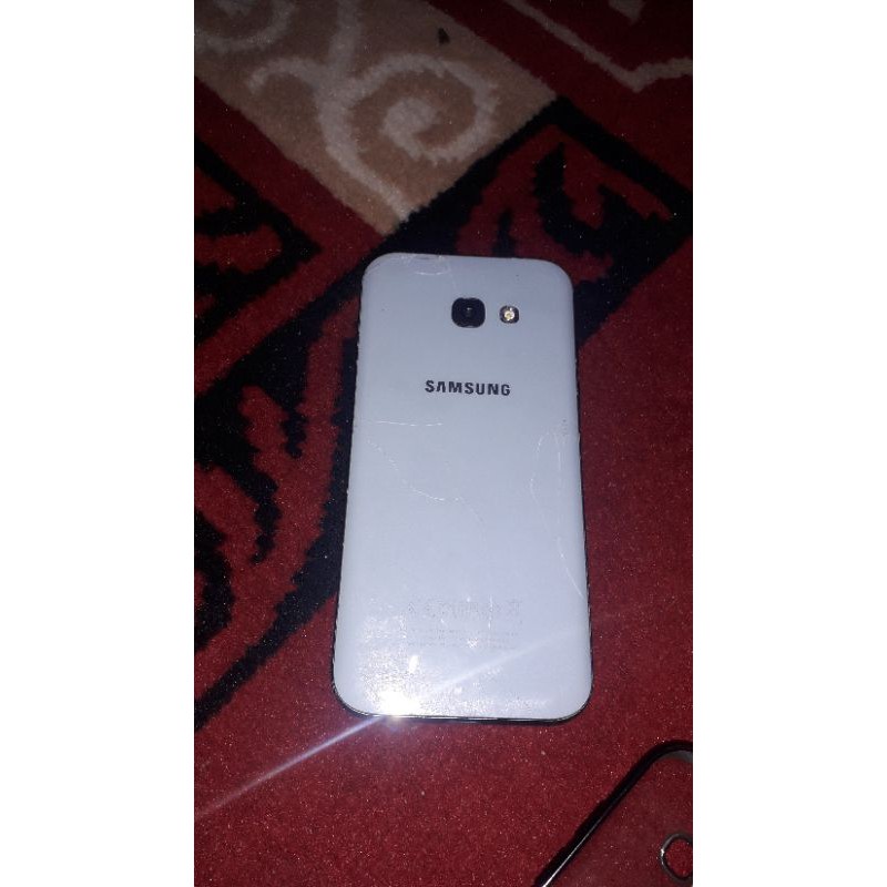 hp second layak pake samsung a5 2017 original minus retak seperti di poto hp normal jaringan 4G+