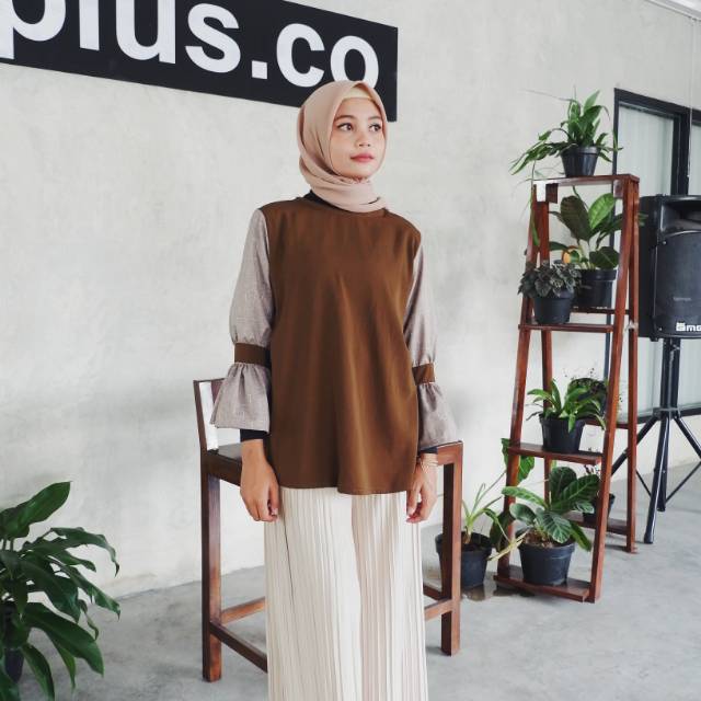 Blouse Wanita  Kekinian  Hijab  Jual Bryna Blouse Cream 