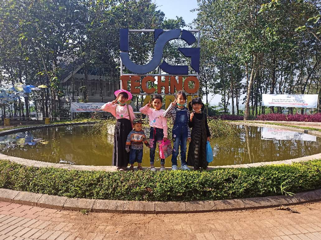 Payung Terbalik Gen 2 Besar / Payung Kazbrella Mobil Hujan Reverse Umbrella Gagang C Versi Terbaru