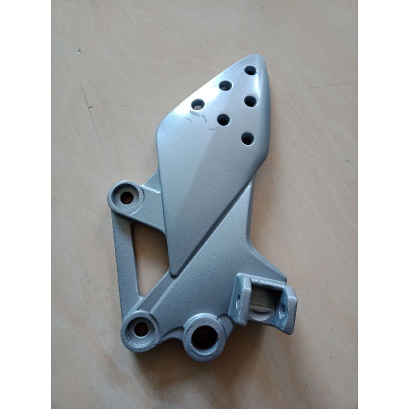 Postep footstep bostep step pijakan kaki depan kiri CBR old/ CBR 150r thailand Minerva ori