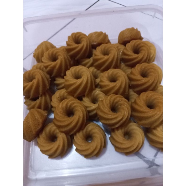 

BOLU GULA MERAH (isi 4 pcs)