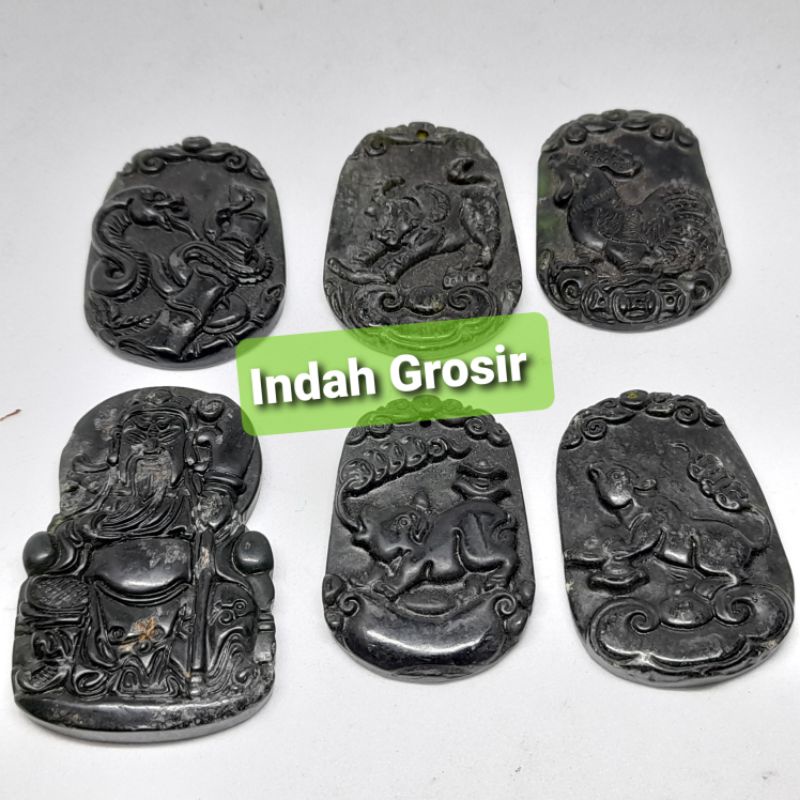 LEONTIN BATU BLACK JADE NATURAL