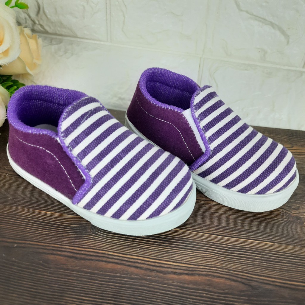 [TAMAN SEPATUKU] SEPATU TRENDY MURAH SNEAKER SLIP ON GARIS  WARNA 1 2 3 TAHUN DAX04