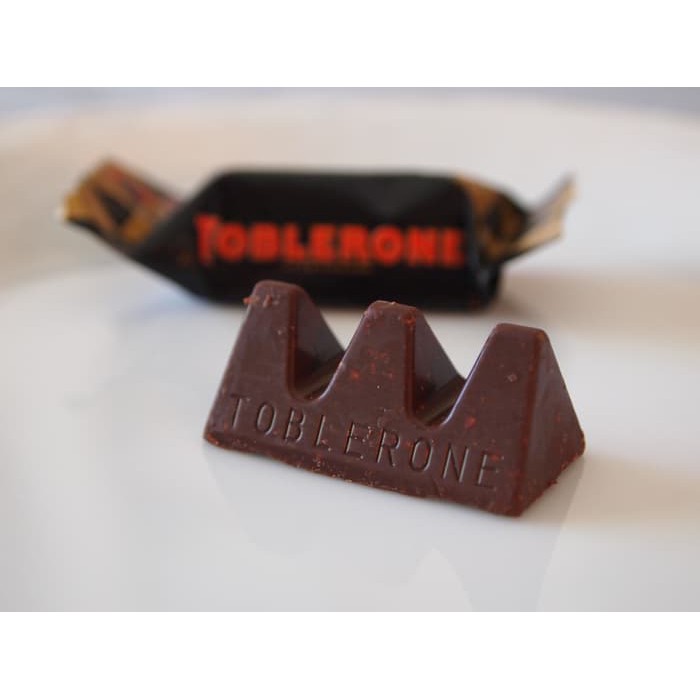 

TOBLERONE TINY DARK CHOCOLATE