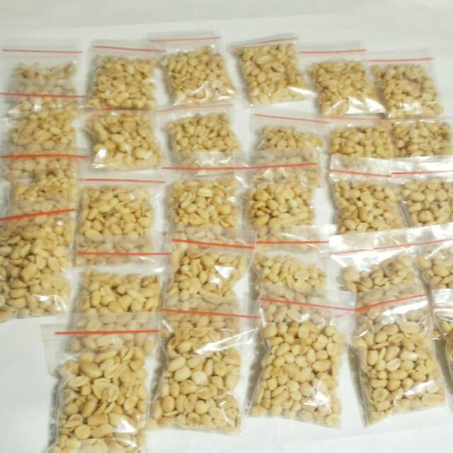 

Cemilan Makanan Ringan Alami Kacang Bawang Super Murah Sekali