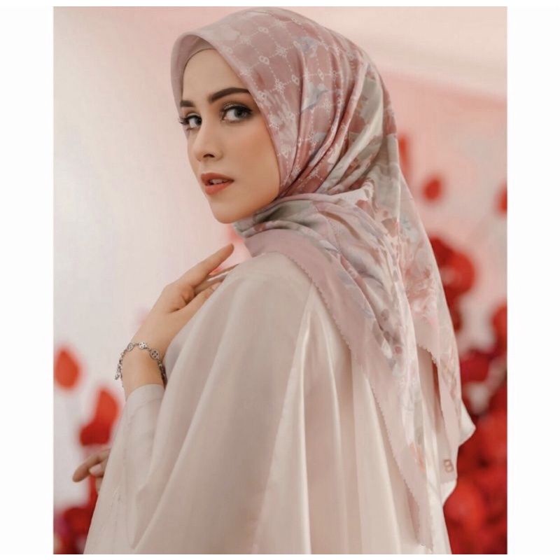 Preloved xanadu taffy buttonscarves