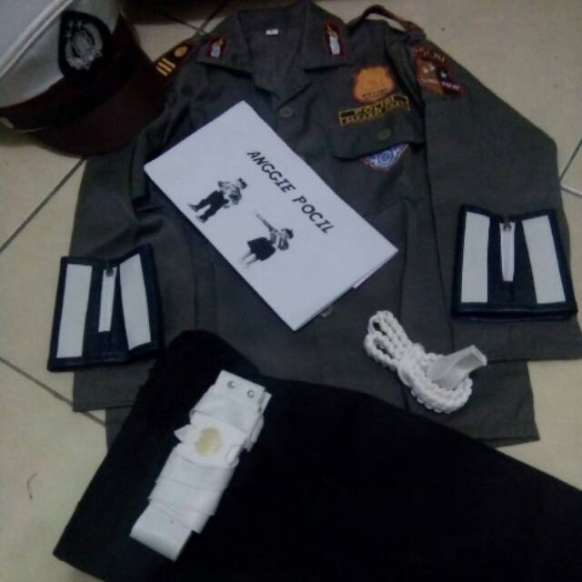baju profesi polisi anak tk