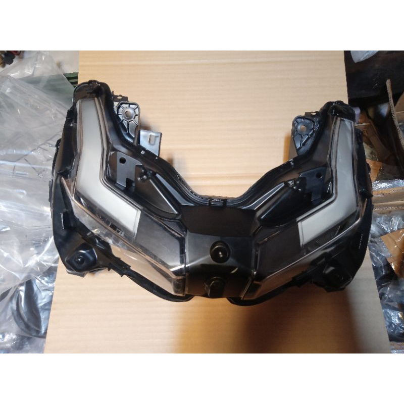 HEADLAMP ASSY LAMPU DEPAN ADV 150 REFLEKTOR LAMPU DEPAN ADV 150 ORIGINAL