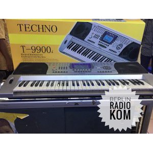 Techno T9900i Keyboard with Rhythm