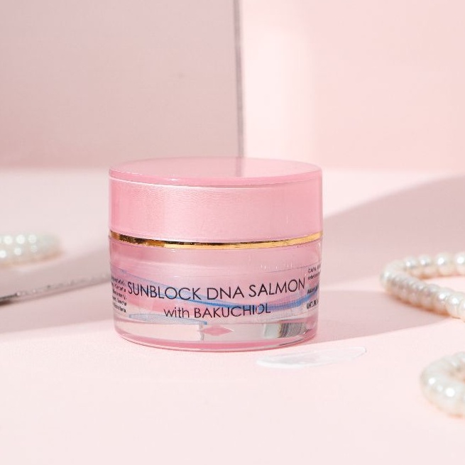 SUNSCREEN OR SUNBLOCK DNA SALMON SPF 30 with BAKUCHIOL