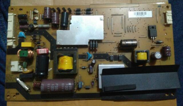 Mainboard mesin TV Toshiba V28A001425A1 dan power supply bekas normal