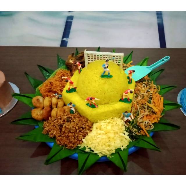 

Nasi tumpeng sepak bola