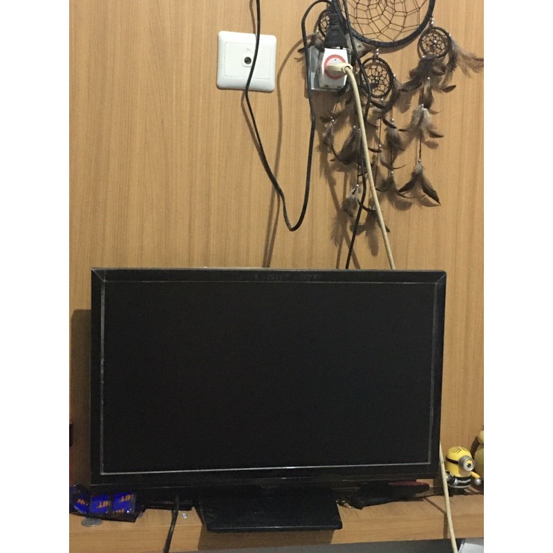 TV LCD/LED SAMSUNG 22INCH