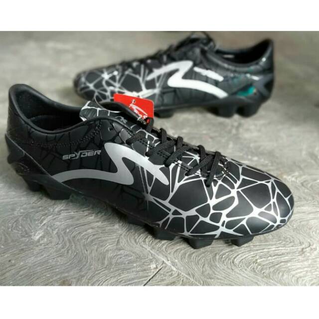 Specs Accelerator Spyder FG Black Silver