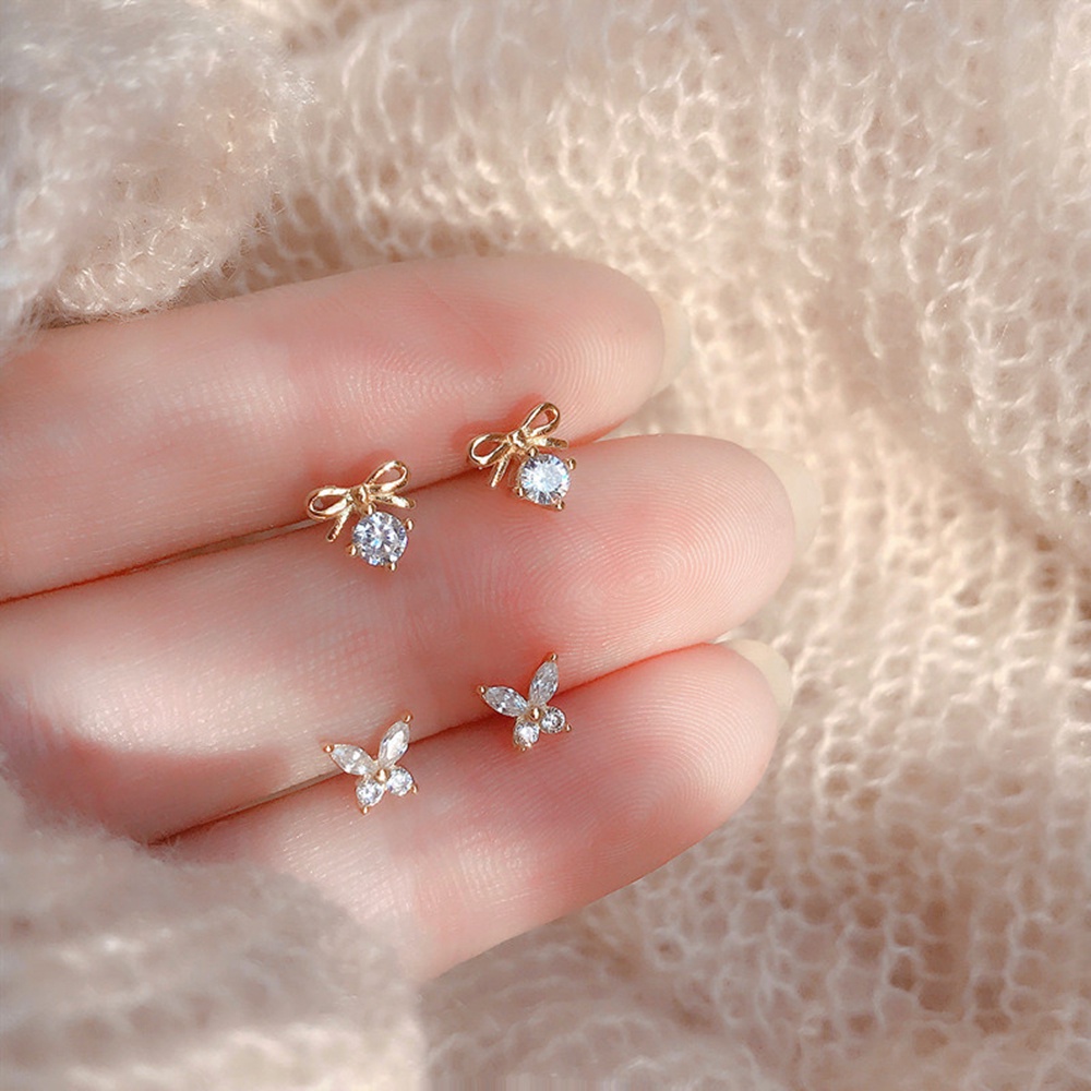 Anting Tusuk Silver S925 Gaya Korea Bentuk Kupu-Kupu / Hati Aksen Zircon Untuk Perhiasan Wanita