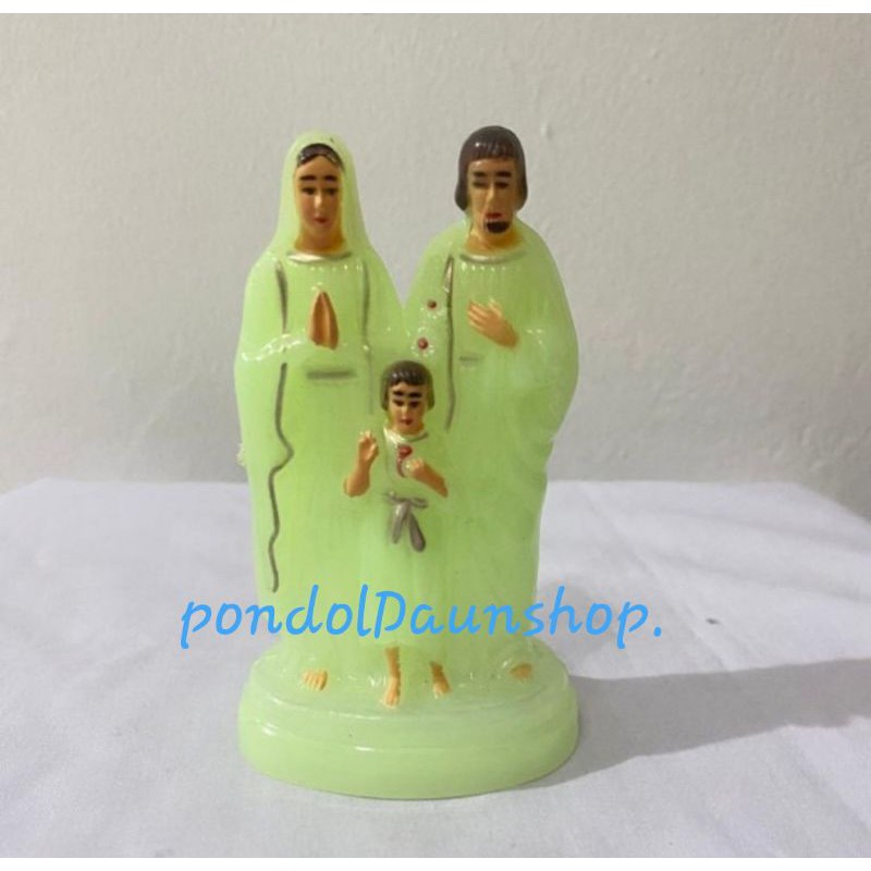 PATUNG KELUARGA KUDUS 10 CM